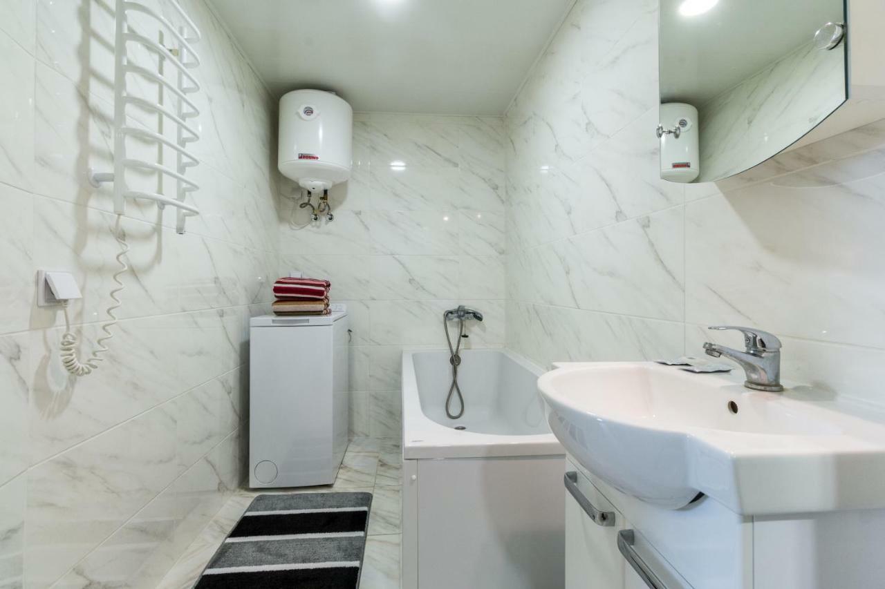 Home Inn Kiev Bagian luar foto